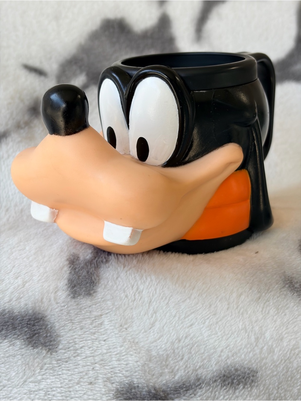Vintage 1990 Disney Goofy 3D Figural  Vinyl/PVC Plastic Mug by Applause Inc.